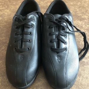 Easy Spirit Shoes (#2915)